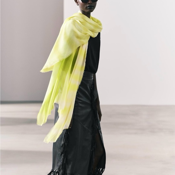 Zara scarf - Picture 1 of 6